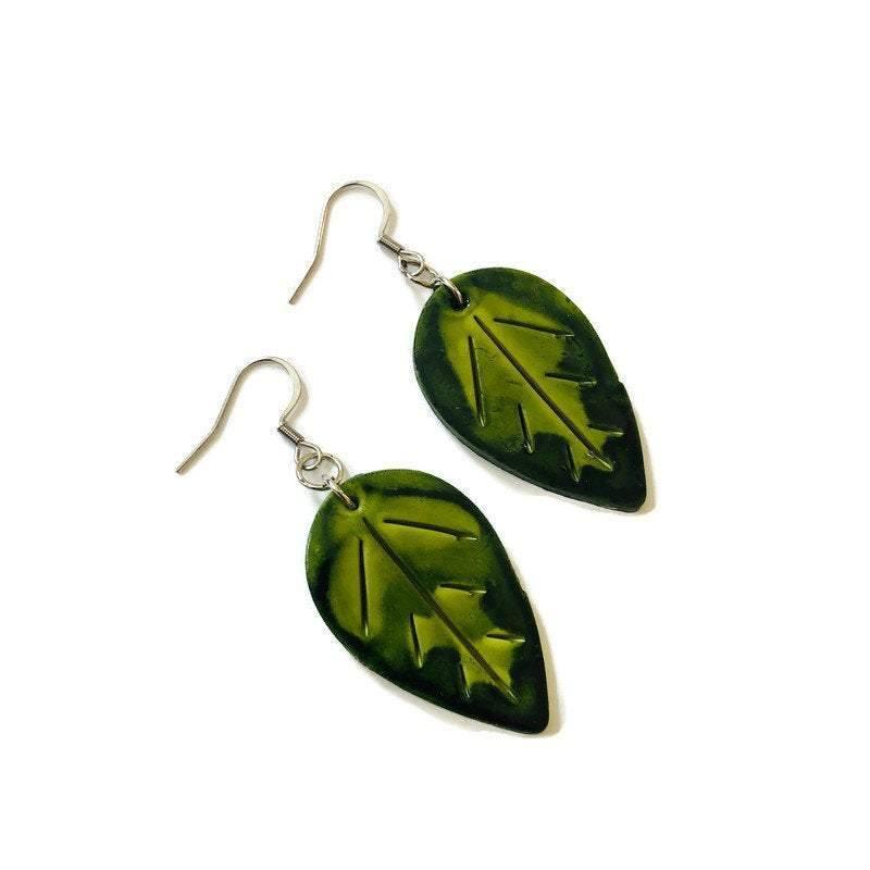Boucles d'oreilles Feuilles dépareillées faites à la main, Bijoux d'automne