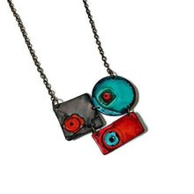 Collier plastron sculptural moderne, gris, bleu sarcelle et orange, fait main en pâte polymère