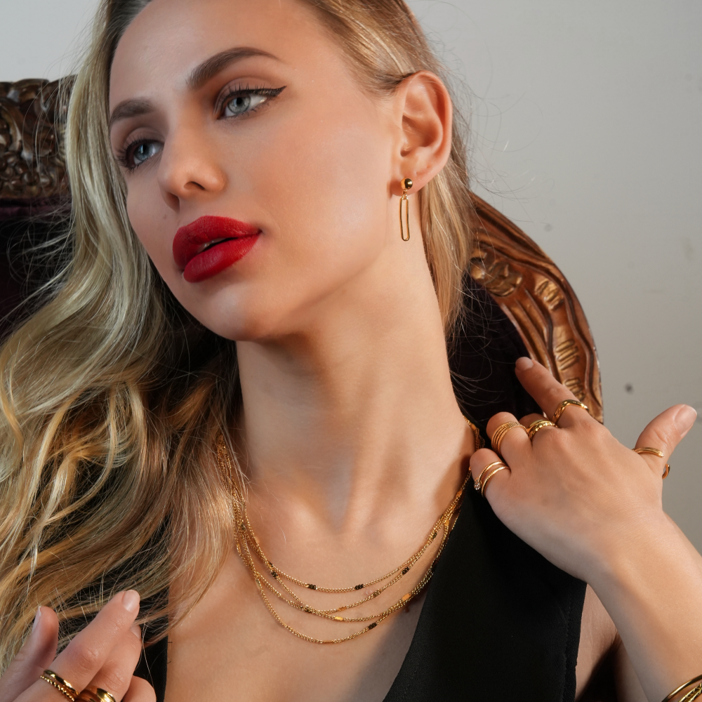 MORIA : Collier à 4 rangs, luxe superposé