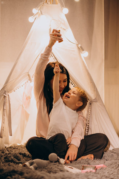 Grande tente de jeu tipi pliable en toile pour enfants avec lumières (blanc)
