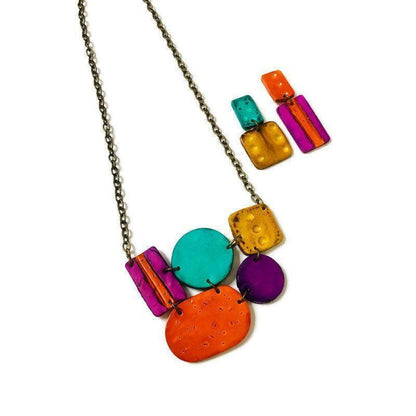 Parure de bijoux multicolore, collier et boucles d'oreilles, faits main en pâte polymère