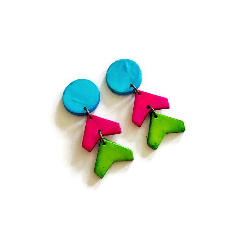 Boucles d'oreilles pendantes géométriques fluo, clous ou clips, argile polymère faite main