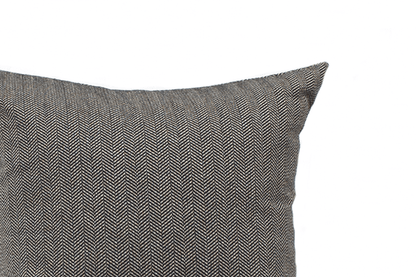 Housse de coussin à chevrons noire