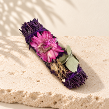 Bâton de sauge à la lavande et fleurs séchées