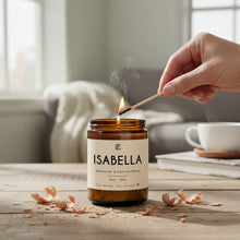 Bougie de soya ISABELLA genévrier et bois sombres