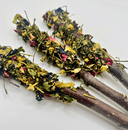 Bâtonnets de Pomme à la Menthe Poivrée et aux Fleurs pour Lapins