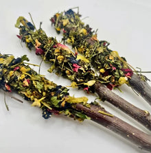 Bâtonnets de Pomme à la Menthe Poivrée et aux Fleurs pour Lapins