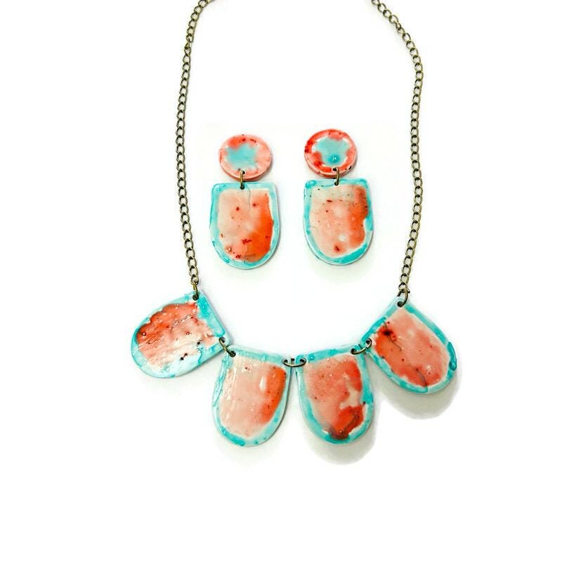 Parure de bijoux pastel faite à la main