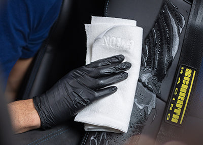 GYEON Q²M Leather Wipe EVO