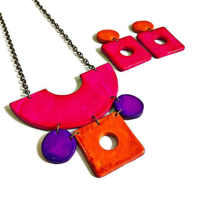 Collier plastron rétro | Collier plastron géométrique en rose fluo, violet et orange