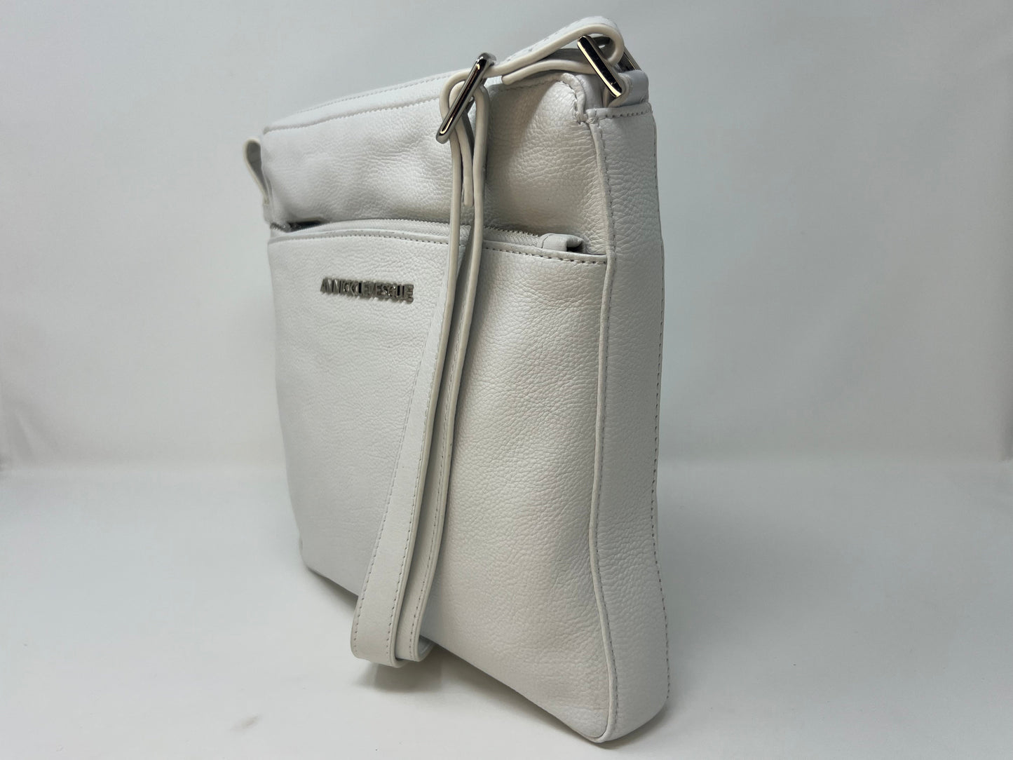 White Leather Crossbody Bag | Gisèle