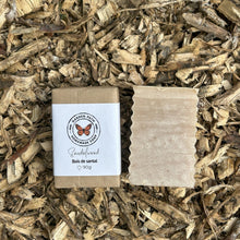 Savon en barre au bois de santal, parfum légèrement parfumé