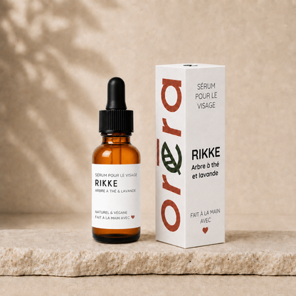 Sérum pour le visage et massage Gua Sha RIKKE arbre à thé & lavande