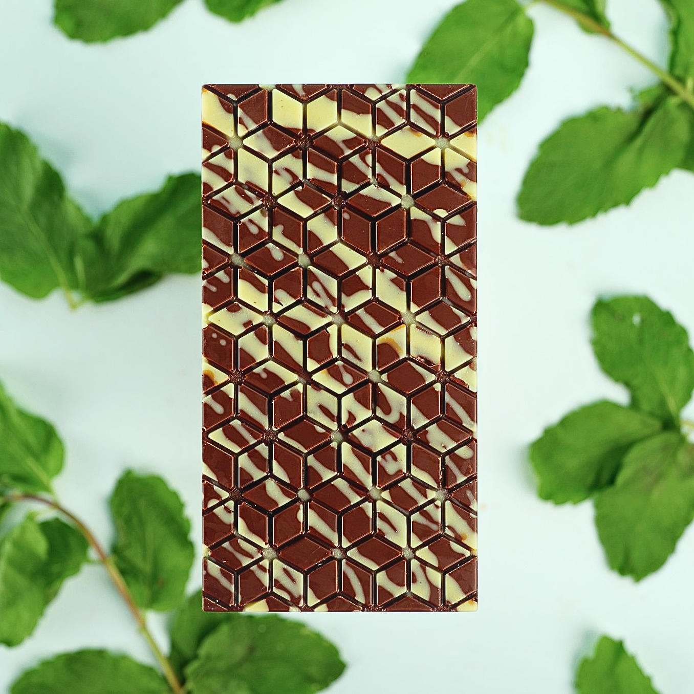 Barre de chocolat noir à la menthe poivrée