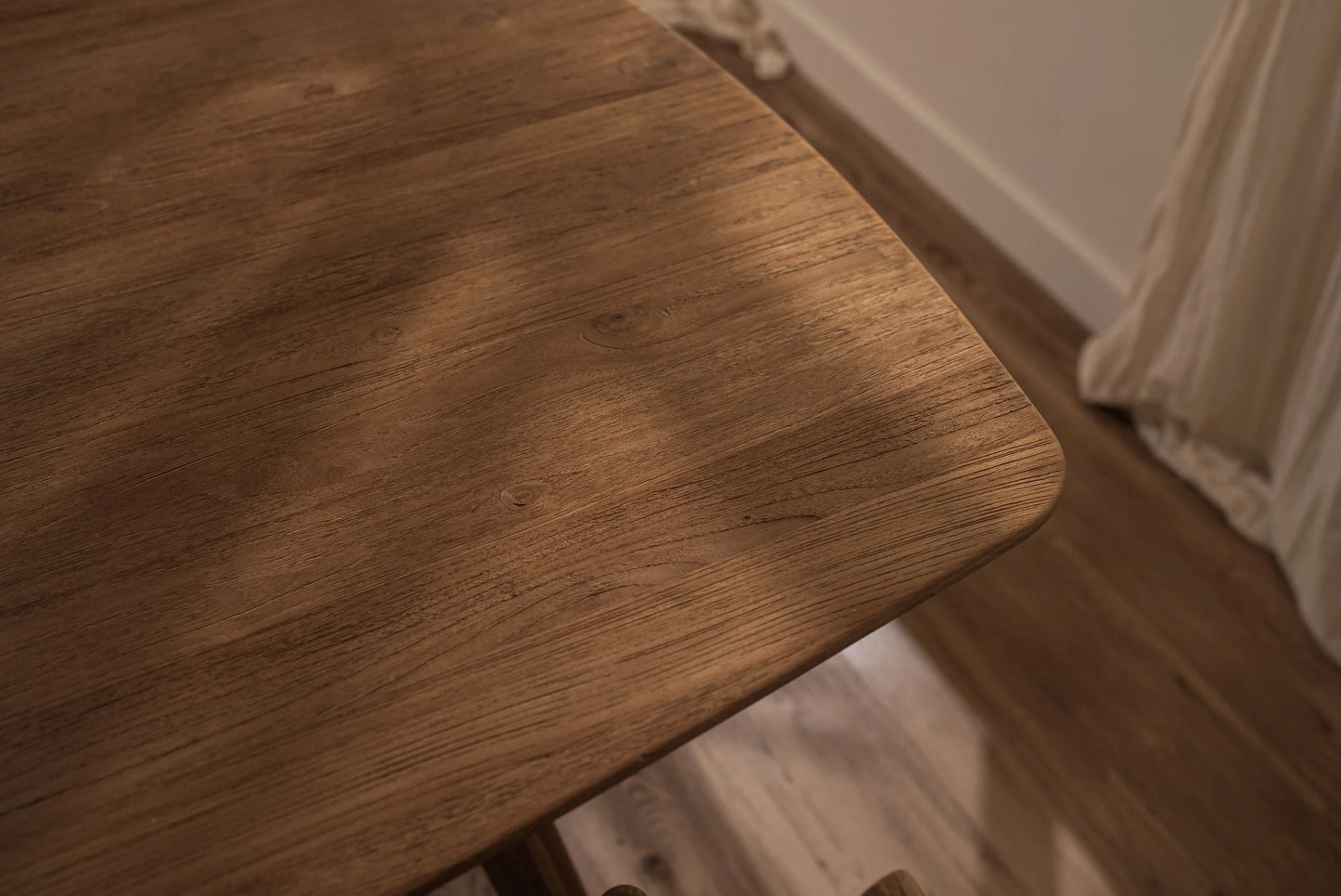 Table de Salle à Manger Kupu-kupu Ellipse | dBodhi