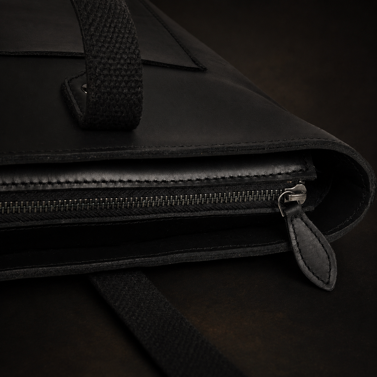 Sac fourre-tout classique en cuir noir