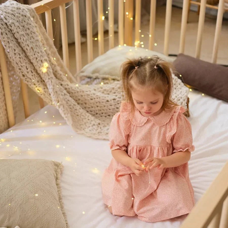 Cadre de lit double pour tout-petits avec barrière