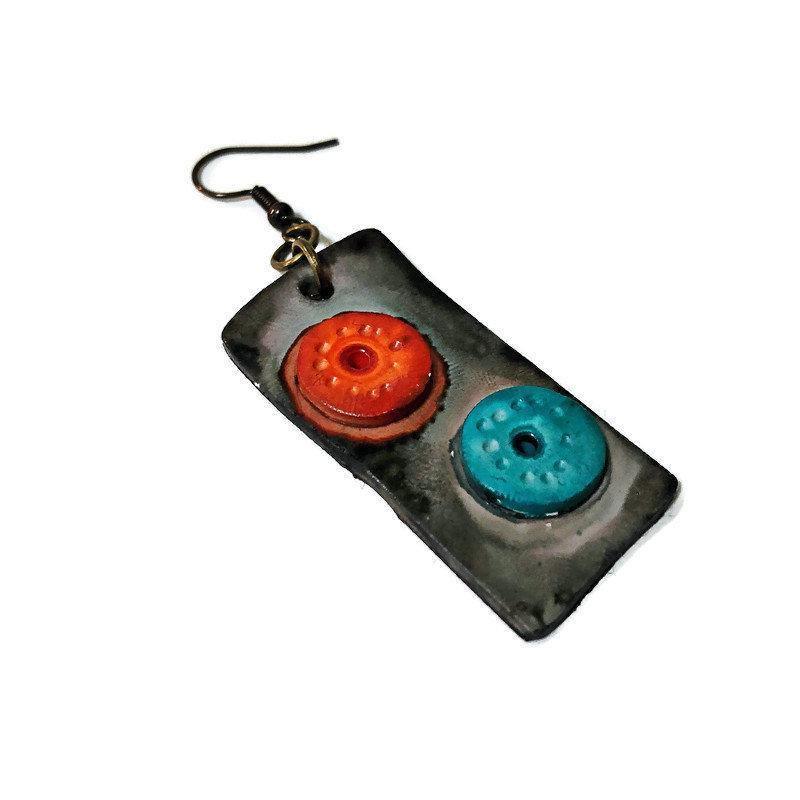 Boucles d'oreilles dépareillées originales, boucles d'oreilles pendantes peintes à la main décalées
