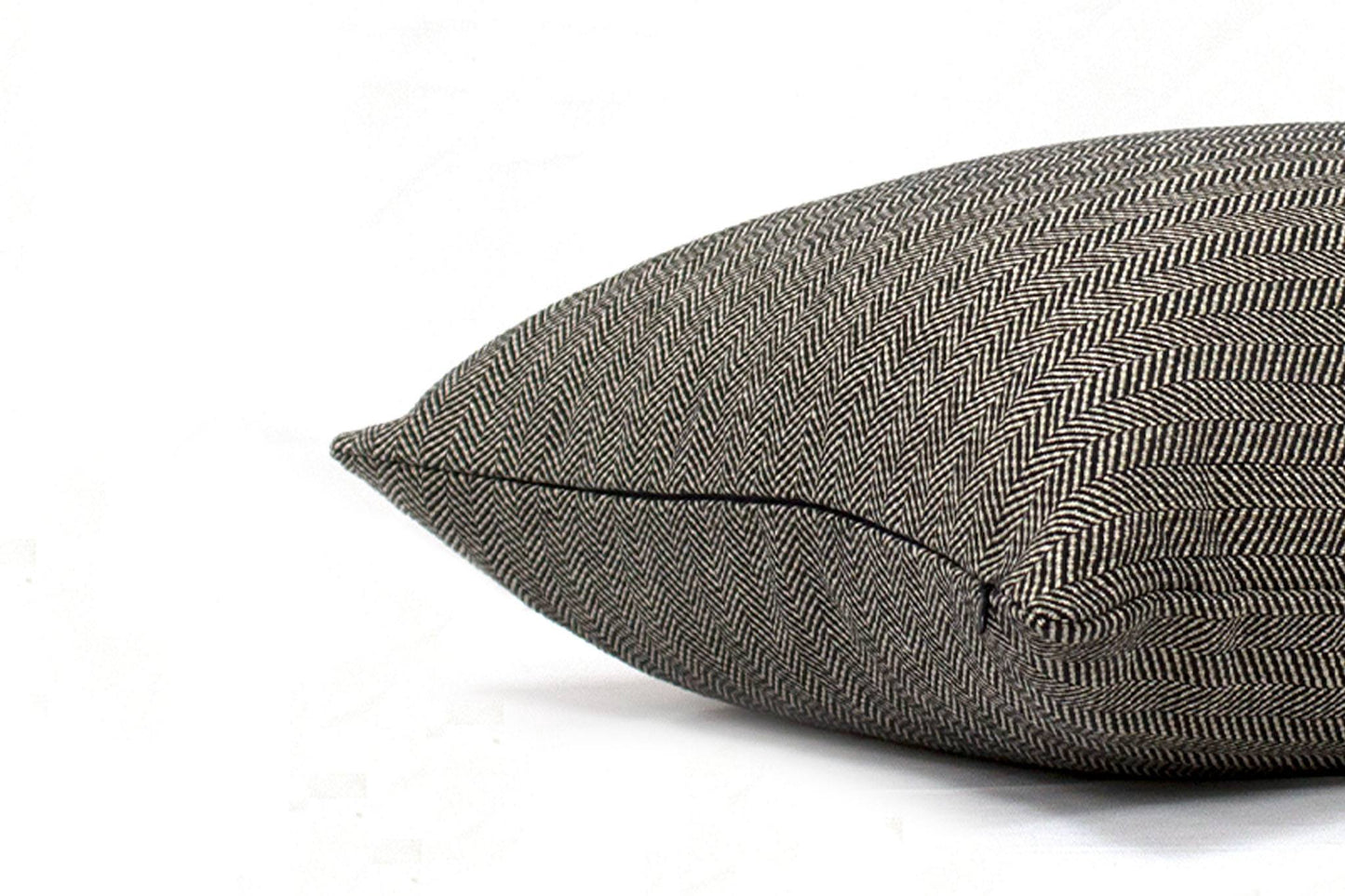 Housse de coussin à chevrons noire