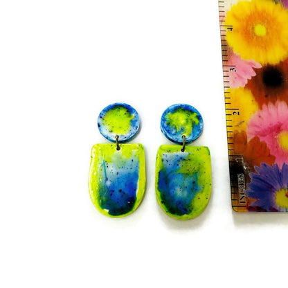 Parure de bijoux aquarelle avec collier plastron et boucles d'oreilles faits à la main