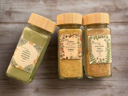 Ensemble secoue-épices d'aliments sauvages